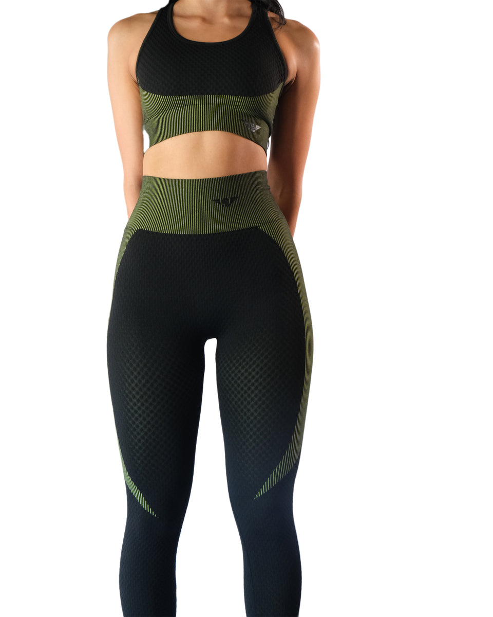 Women 3-Piece Activewear Set Long Sleeve Yoga Gym Crop Top with Thumb Hole  and Sport Bra and Gym Leggings : : Sports & Outdoors